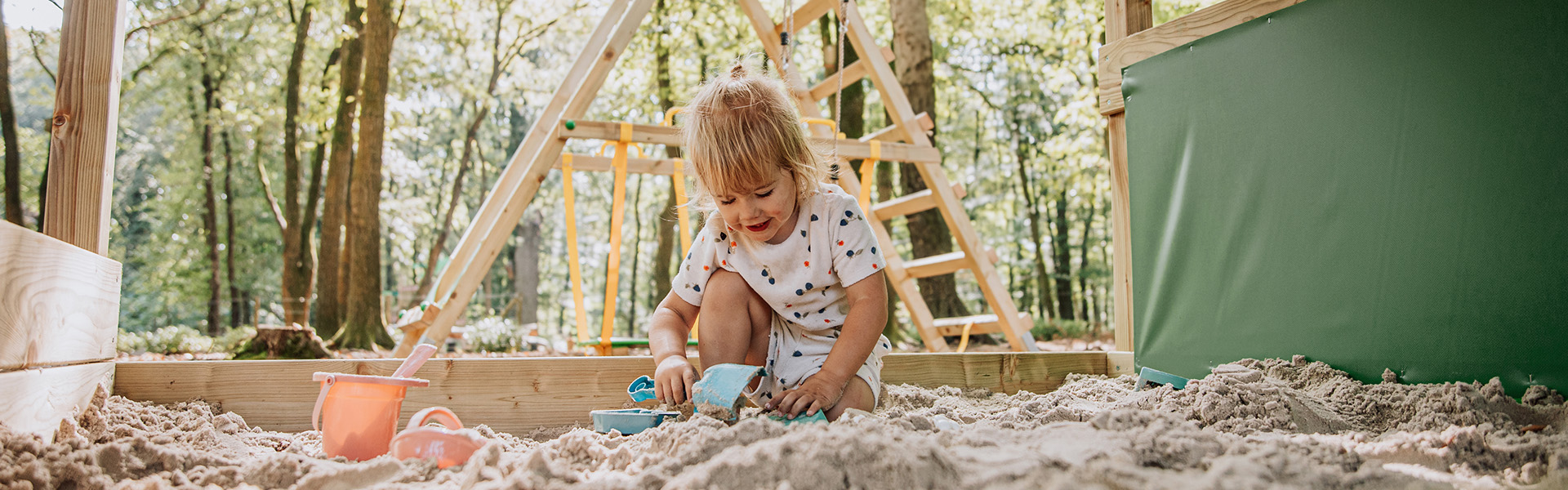 Tenez les insectes à bonne distance : comment entretenir votre bac à sable afin qu'il soit toujours propre pour vos enfants  